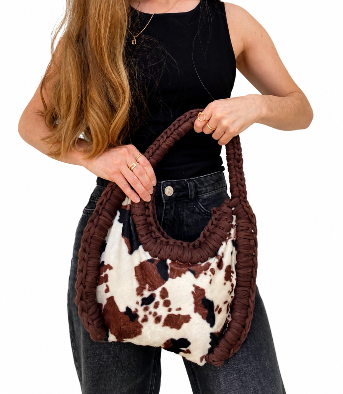 Bolso trapillo y tela de vaca