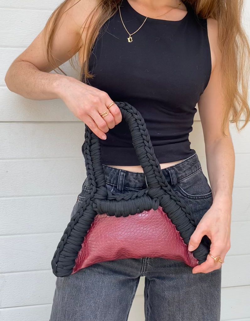 Bolso crochet trapillo mini burdeos