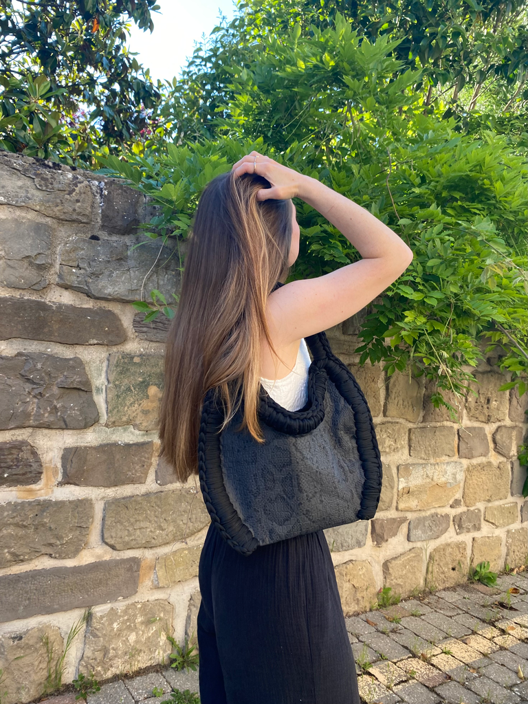 Bolso crochet trapillo serpiente