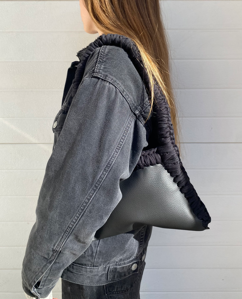 Bolso crochet trapillo negro mini